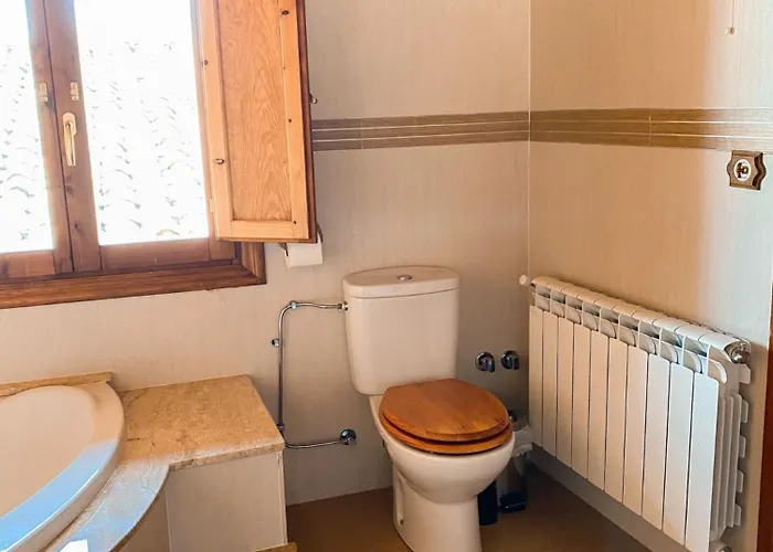 Apolonia, Daire La Fresneda