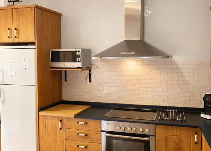 Apolonia, * La Fresneda