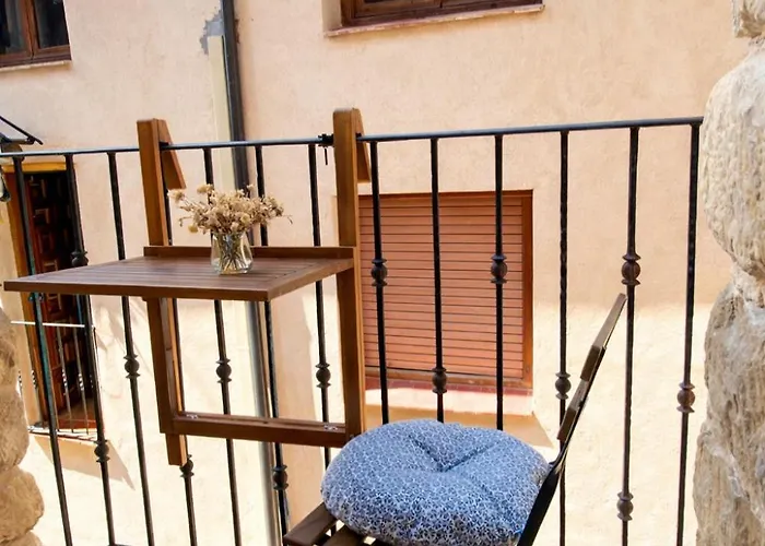 Apolonia, Daire La Fresneda